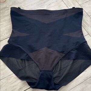 NWOT Honeylove Queen Brief Shapewear Sculptwear Black 3X